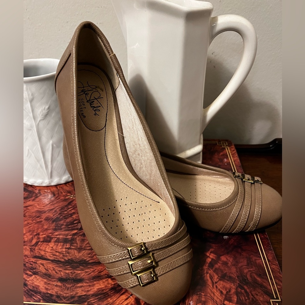 Life Stride Farrow wedge